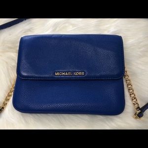 🦋Authentic MK CROSSBODY BAG🦋